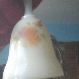 Ameron Bell Glass well made, sound, quality colors beau flowers ant.vint decorat